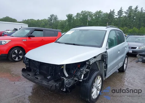 2015 Volkswagen Tiguan Se z USA, uszkodzony, nr VIN WVGBV7AX1FW110426